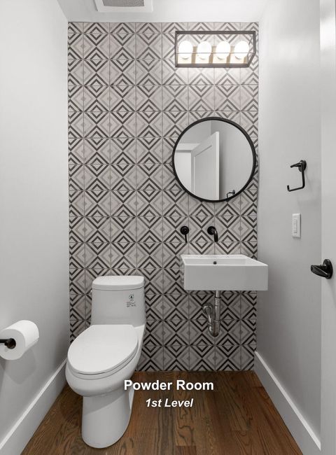 Tiny photo for 157 Woodland Avenue, Chattanooga, TN 37405 (MLS # 1526487)