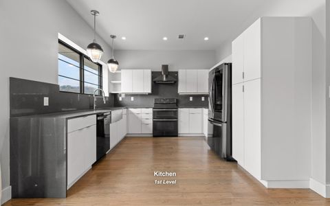 Tiny photo for 157 Woodland Avenue, Chattanooga, TN 37405 (MLS # 1526487)