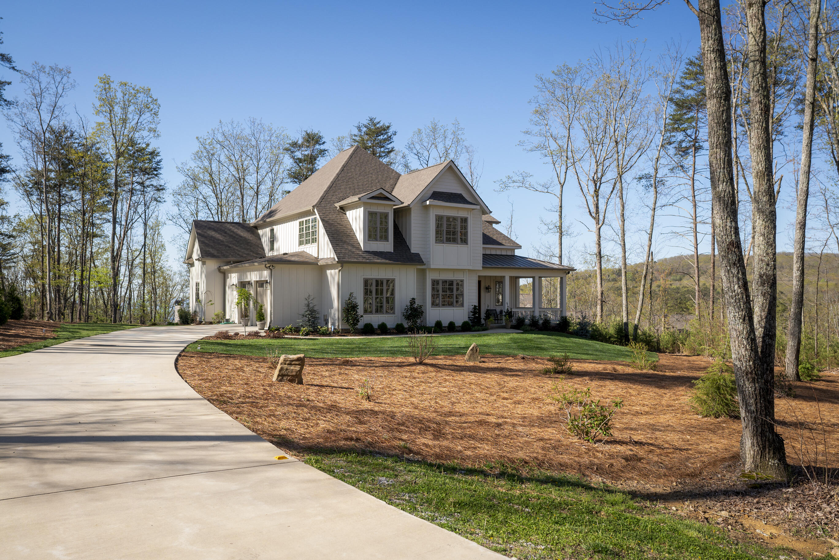 1375 Wintergreen Lane, Signal Mountain, Tennessee image 3