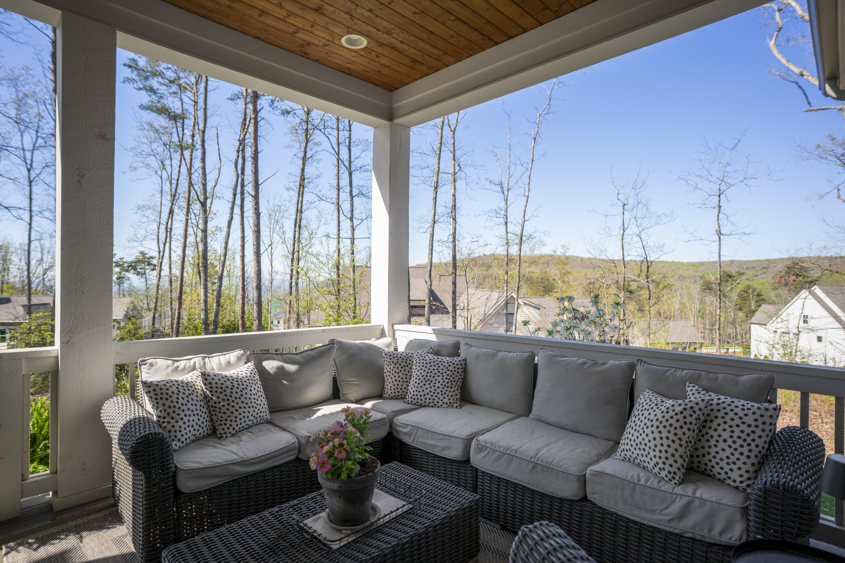 1375 Wintergreen Lane, Signal Mountain, Tennessee image 14