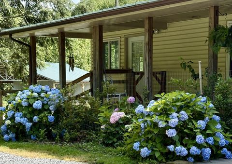 Photo of 2208 Poe Road, Soddy Daisy, TN 37379 (MLS # 1528169)