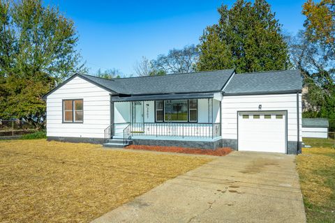 Photo of 3507 Shadowlawn Drive, Chattanooga, TN 37412 (MLS # 1523681)
