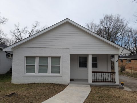 Tiny photo for 2409 12th Avenue, Chattanooga, TN 37407 (MLS # 1527645)