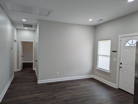 Tiny photo for 2409 12th Avenue, Chattanooga, TN 37407 (MLS # 1527645)