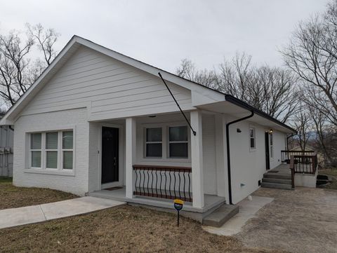 Photo of 2409 12th Avenue, Chattanooga, TN 37407 (MLS # 1527645)