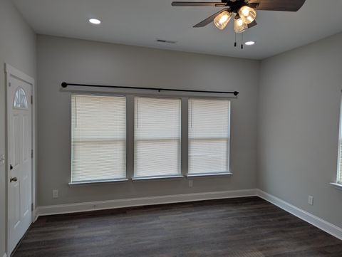 Tiny photo for 2409 12th Avenue, Chattanooga, TN 37407 (MLS # 1527645)