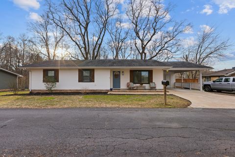 Photo of 409 Elder Avenue, Chickamauga, GA 30707 (MLS # 1528405)