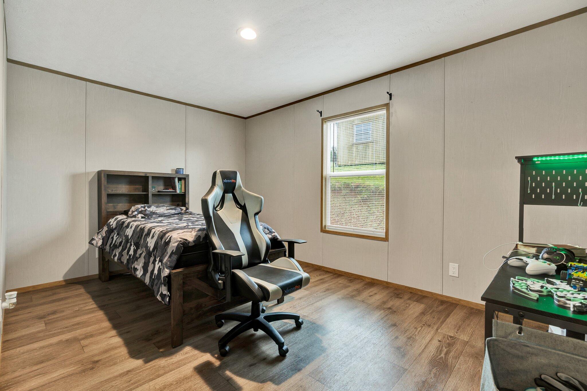 Sweetwater, Tennessee 37874, United States, 4 Bedrooms Bedrooms, ,2 BathroomsBathrooms,Residential,Active,228684