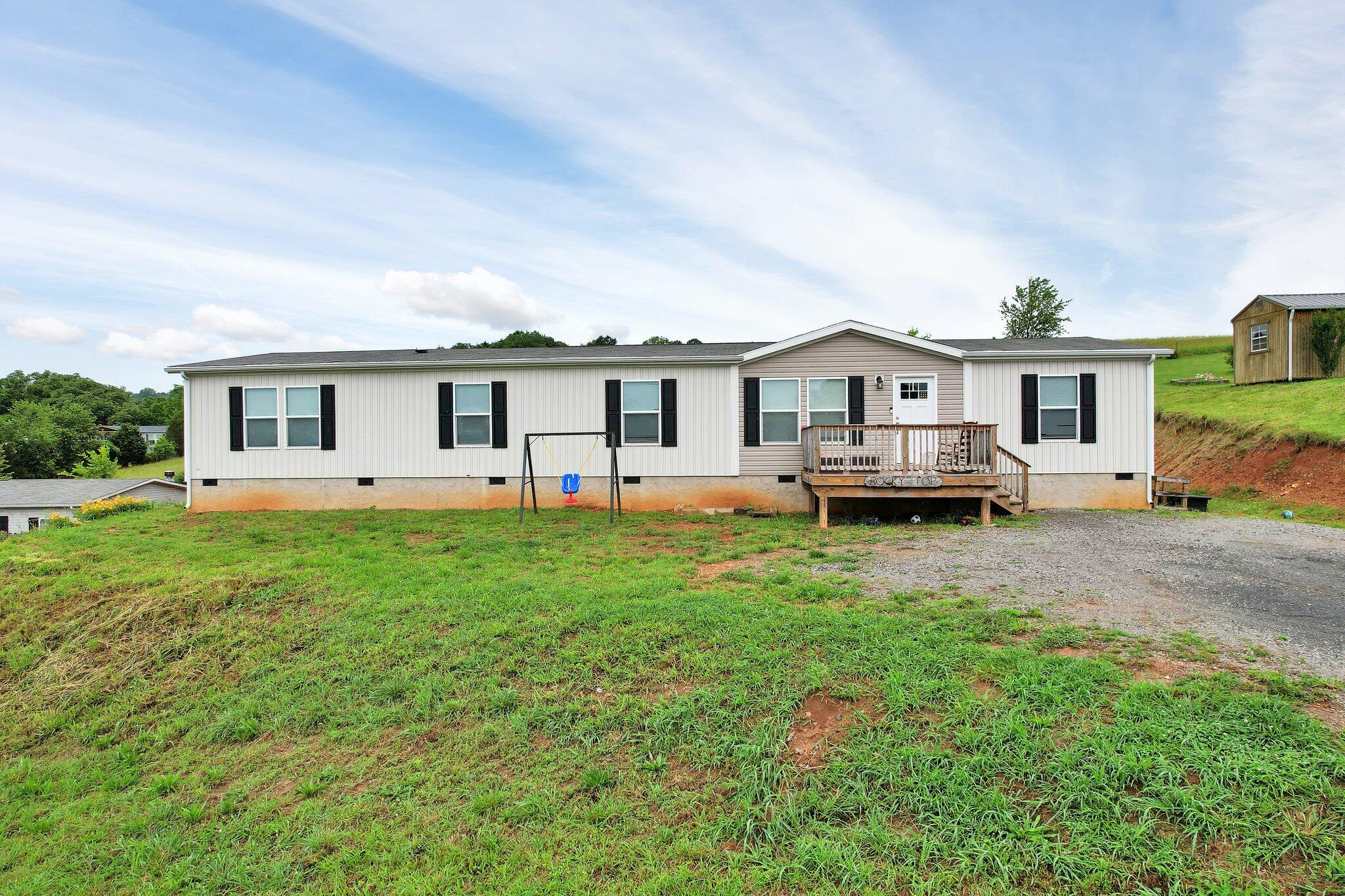 Sweetwater, Tennessee 37874, United States, 4 Bedrooms Bedrooms, ,2 BathroomsBathrooms,Residential,Active,228684