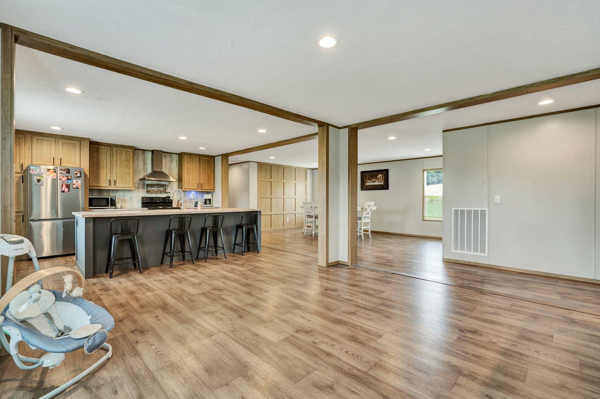 Sweetwater, Tennessee 37874, United States, 4 Bedrooms Bedrooms, ,2 BathroomsBathrooms,Residential,Active,228684