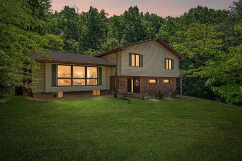 Photo of 3816 Pickering Avenue, Chattanooga, TN 37415 (MLS # 1534039)