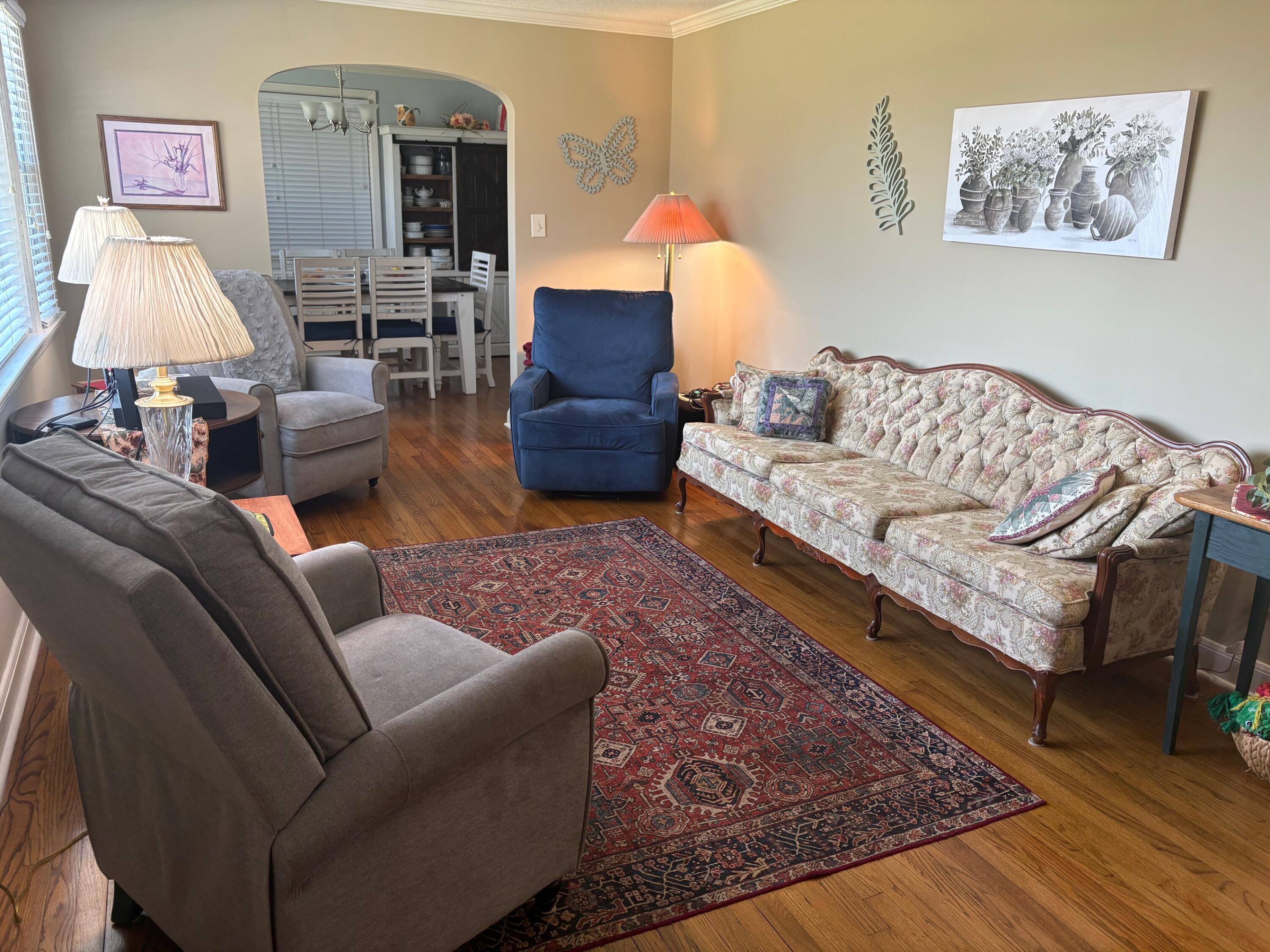 2019 Glenwood Drive NW