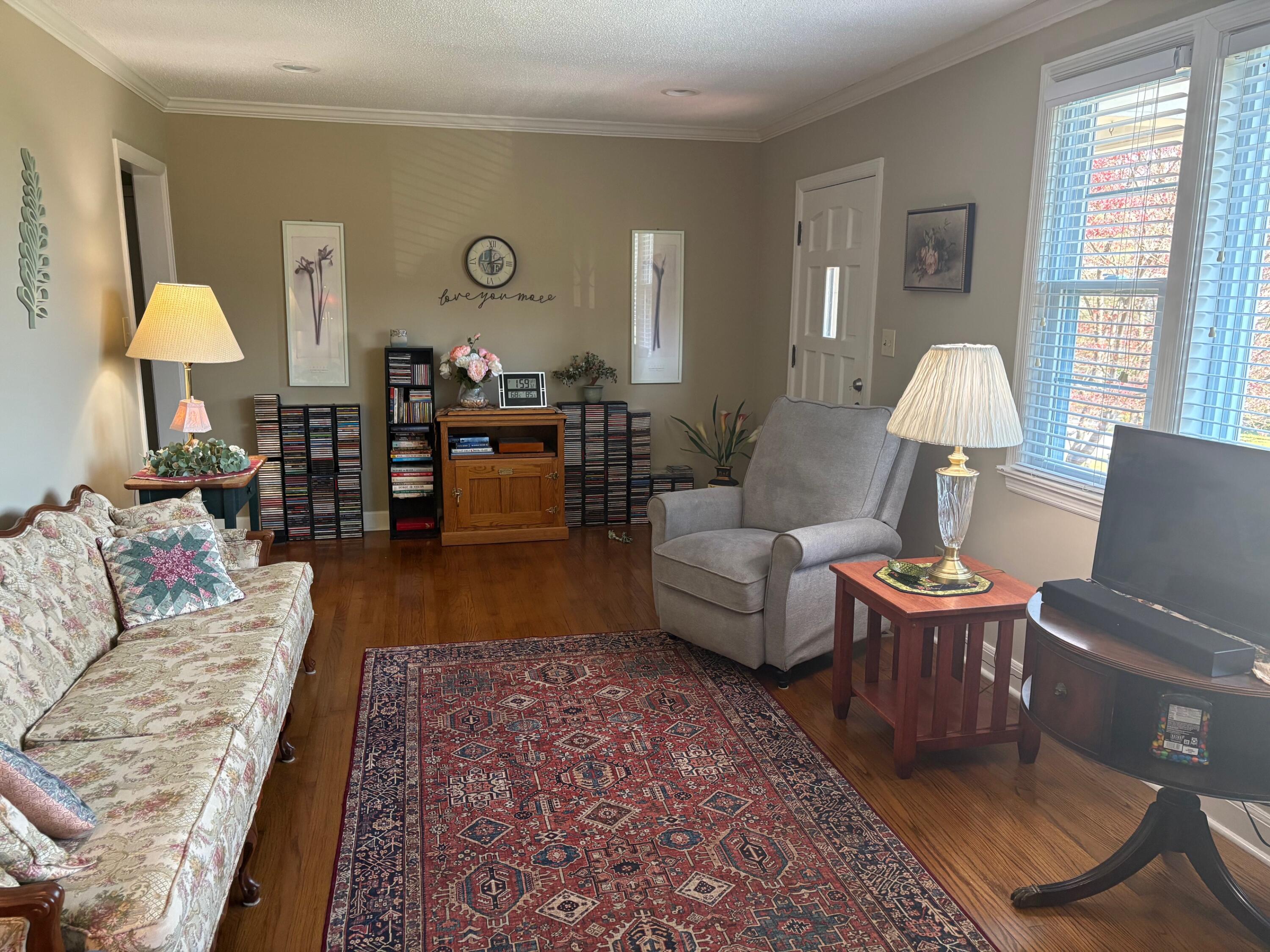 2019 Glenwood Drive NW