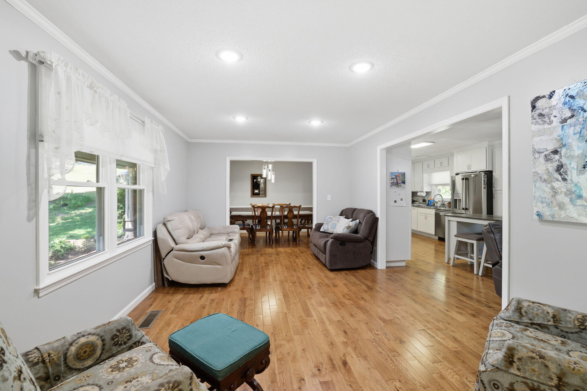 1325 N Glen Drive