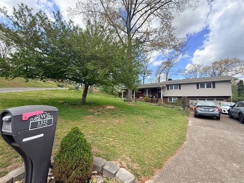 Photo of 1325 N Glen Drive, Hixson, TN 37343 (MLS # 1531612)