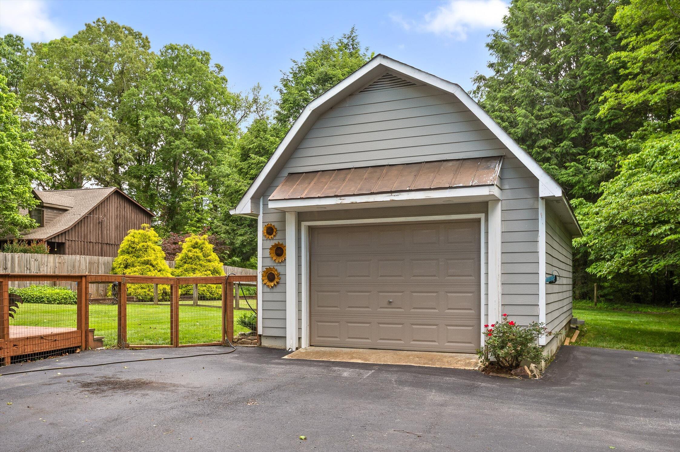 3412 Fairmount Pike