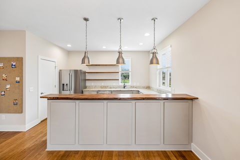 Tiny photo for 388 Harper Street, Chattanooga, TN 37405 (MLS # 1530357)