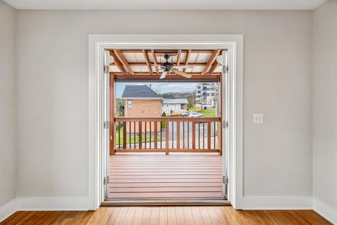 Tiny photo for 388 Harper Street, Chattanooga, TN 37405 (MLS # 1530357)