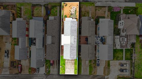 Tiny photo for 388 Harper Street, Chattanooga, TN 37405 (MLS # 1530357)