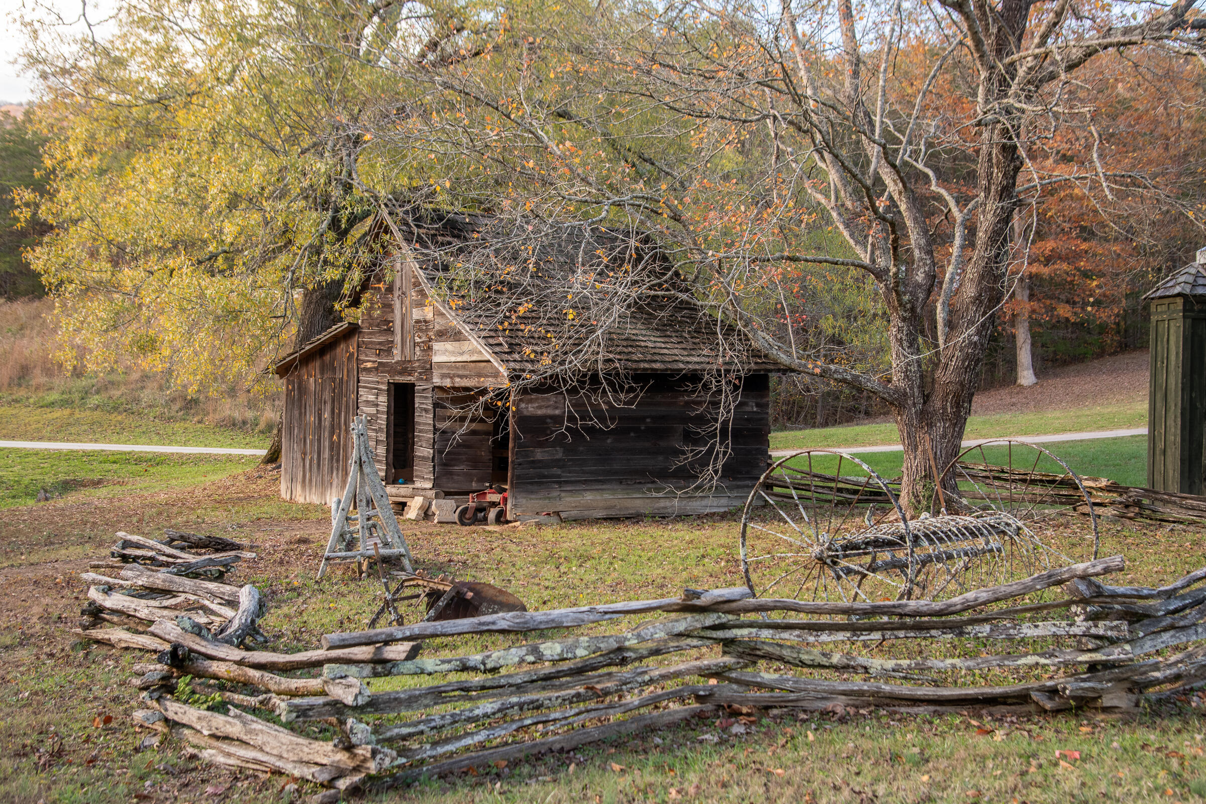 Cherokee Knoll, Chickamauga, Georgia image 33