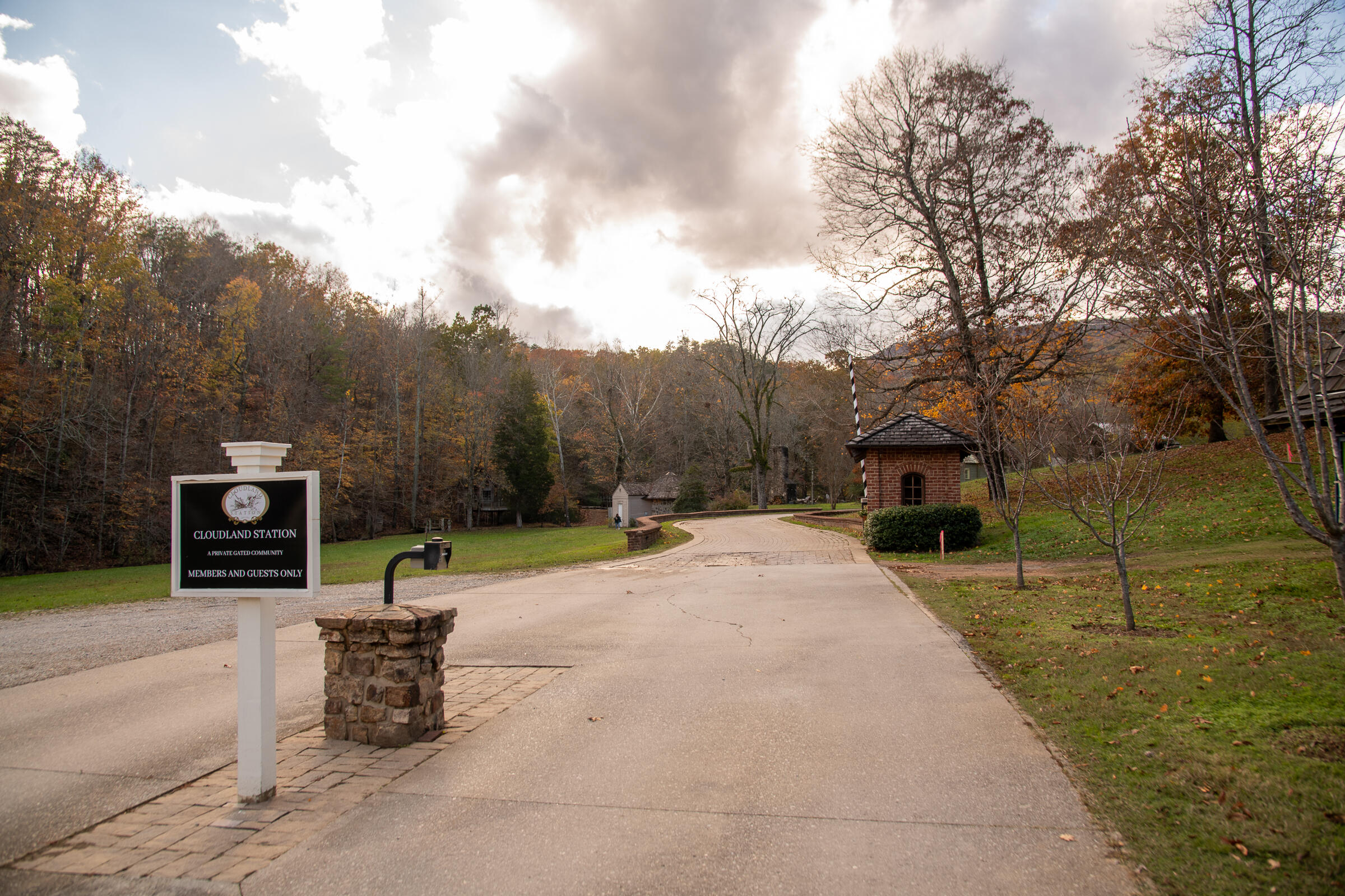 Cherokee Knoll, Chickamauga, Georgia image 25