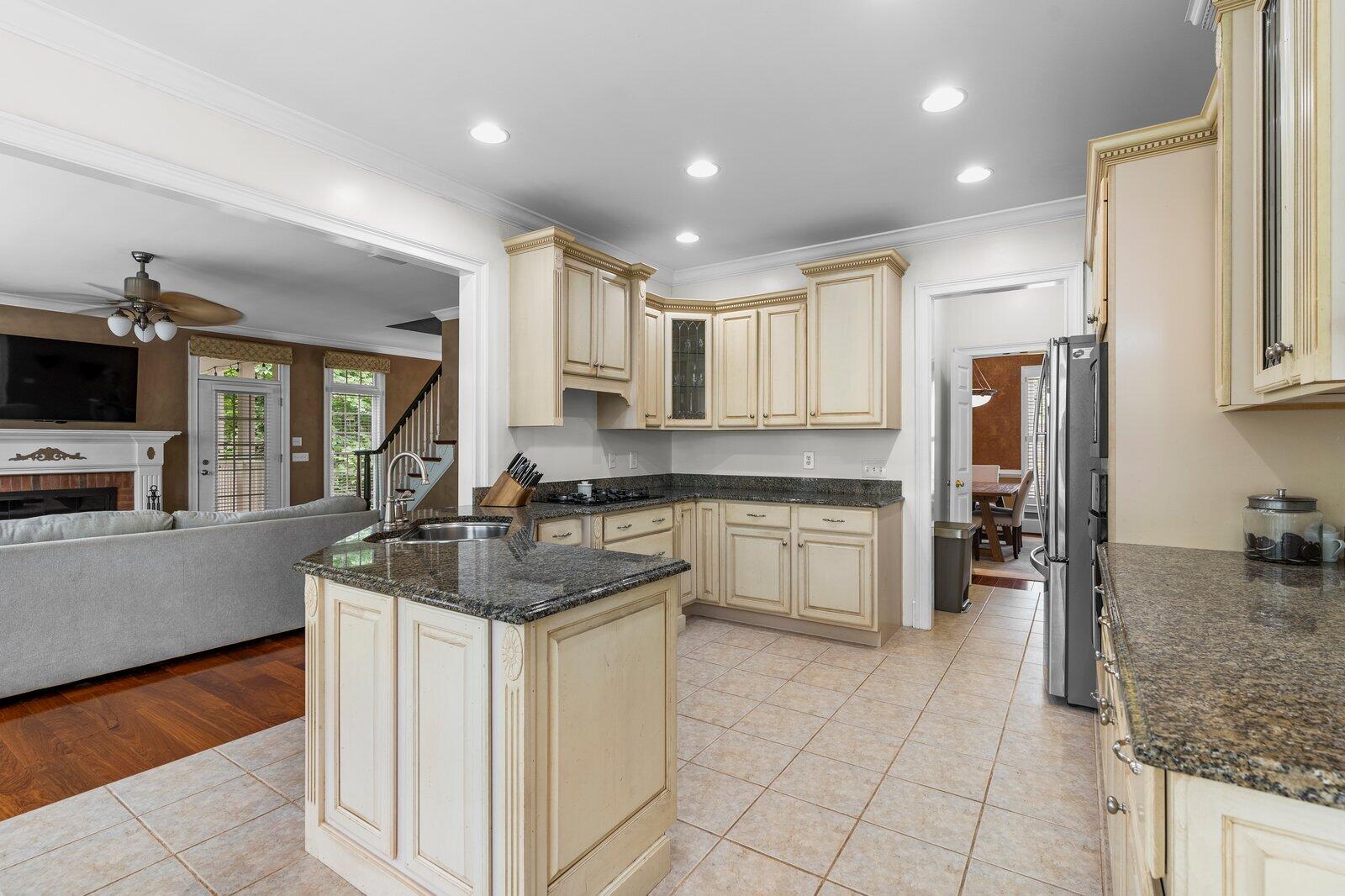 353 Golf View Drive, Cohutta, Georgia image 9
