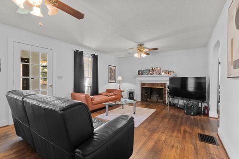 Tiny photo for 809 N Oakwood Street, Rossville, GA 30741 (MLS # 1530437)