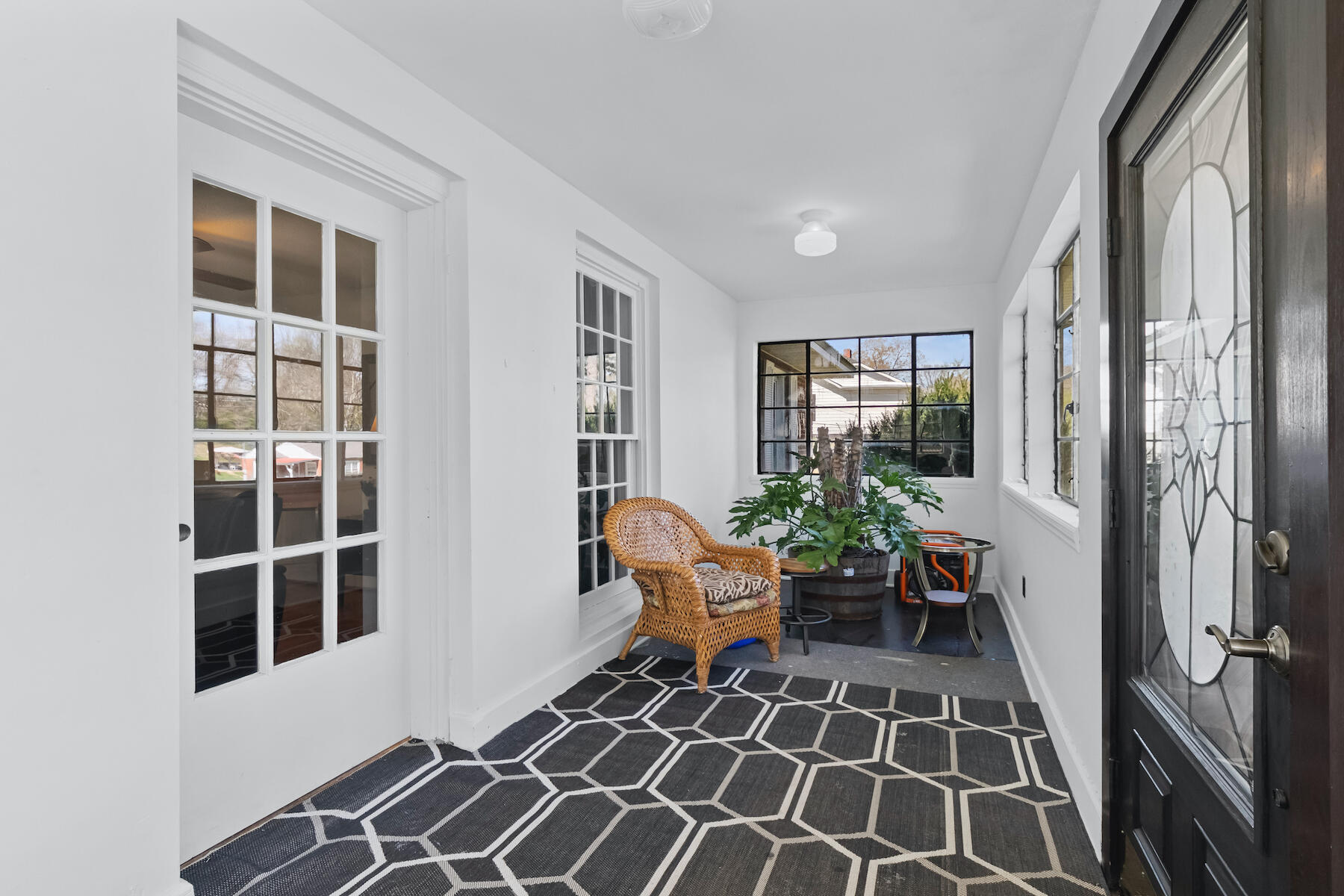 809 N Oakwood Street