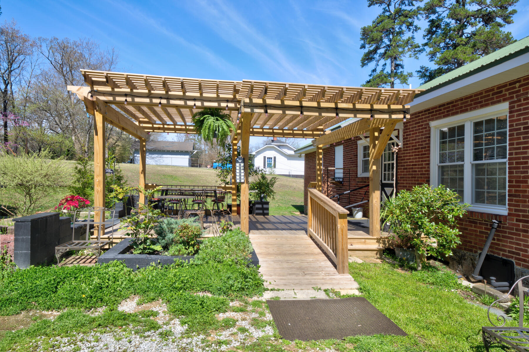 809 N Oakwood Street