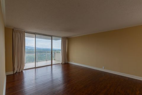 Photo of 1131 Stringers Ridge Road, Chattanooga, TN 37405 (MLS # 1525426)