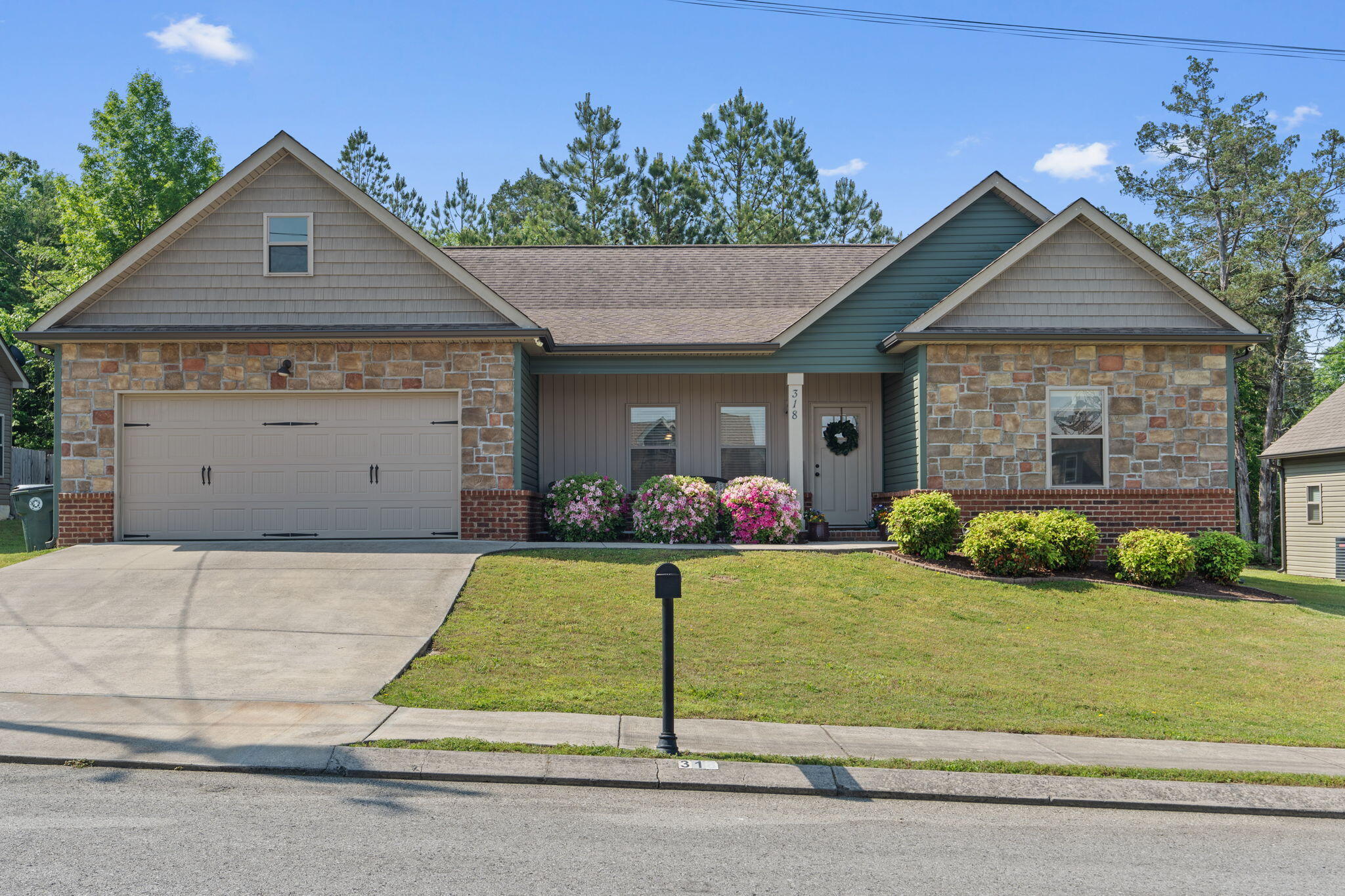 318 Franklin Circle, Fort Oglethorpe, Georgia image 1