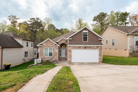 Photo of 2341 Lake Mist Drive, Chattanooga, TN 37421 (MLS # 1510439)