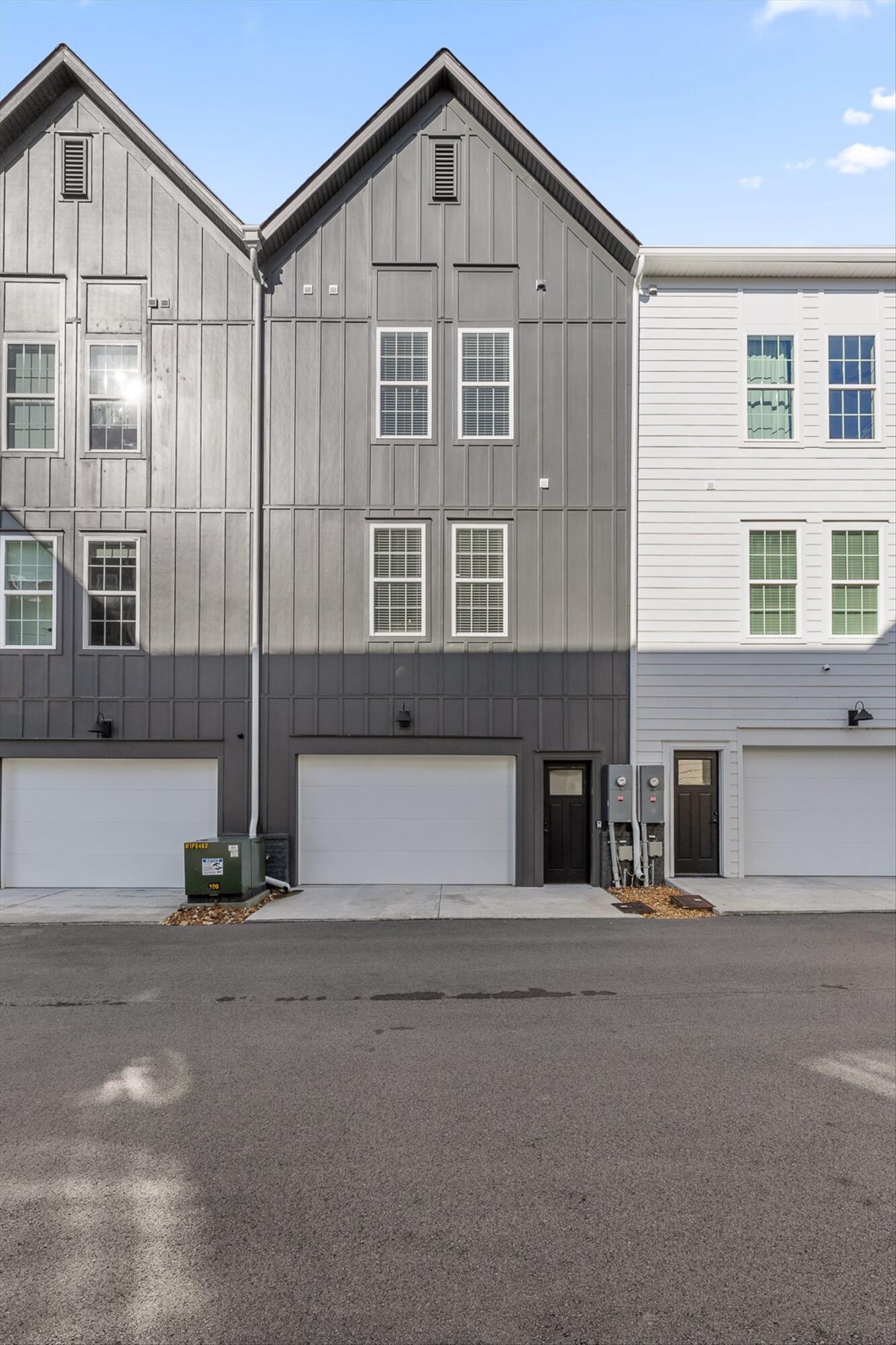 Chattanooga, Tennessee 37408, United States, 3 Bedrooms Bedrooms, ,3 BathroomsBathrooms,Residential,Active,239821