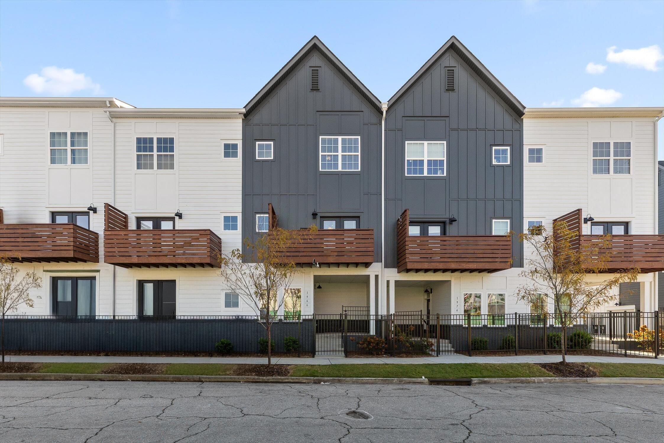 Chattanooga, Tennessee 37408, United States, 3 Bedrooms Bedrooms, ,3 BathroomsBathrooms,Residential,Active,239821 Chattanooga, Tennessee 37408, United States, 3 Bedrooms Bedrooms, ,3 BathroomsBathrooms,Residential,Active,239821