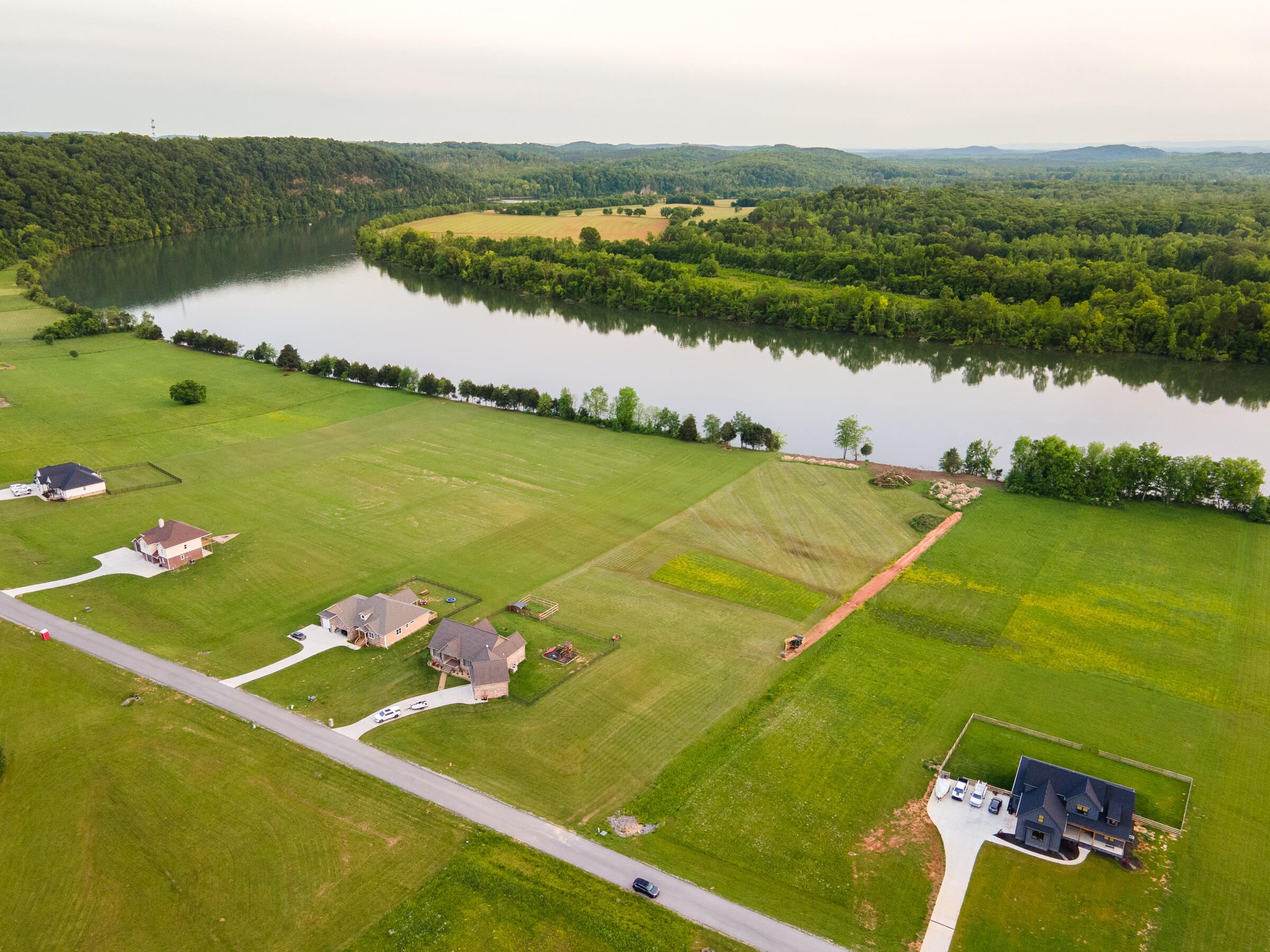 Espalier Drive, Decatur, Tennessee image 3
