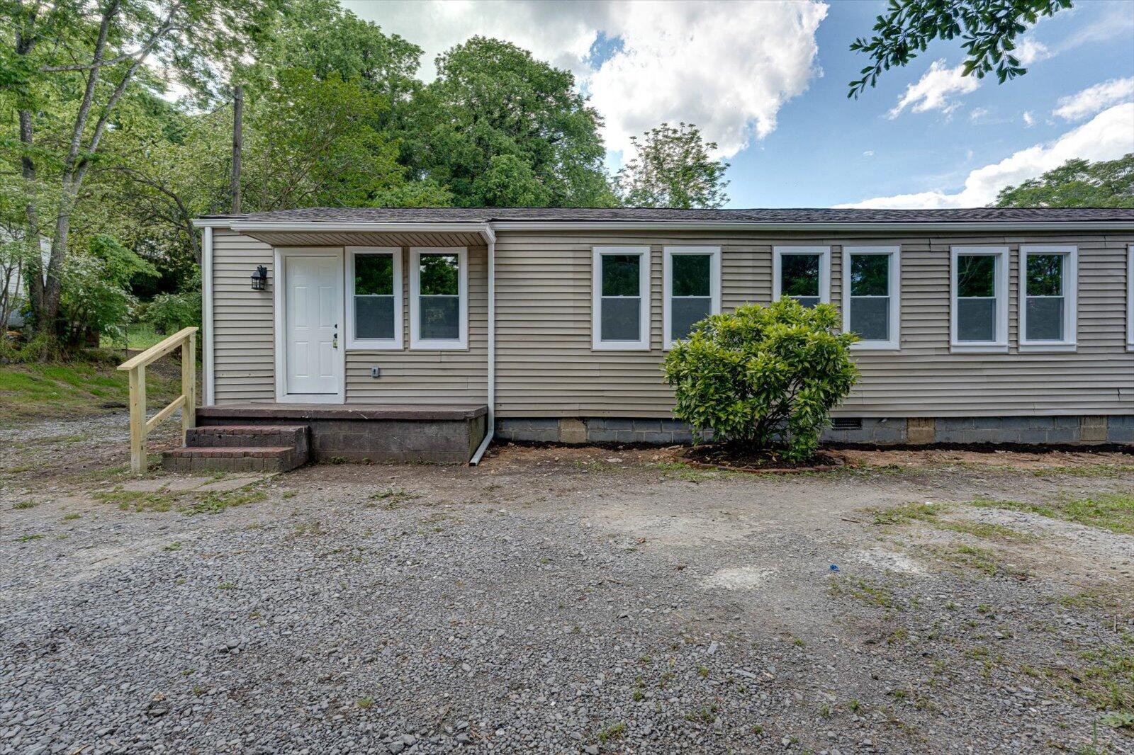 9 Longstreet Road