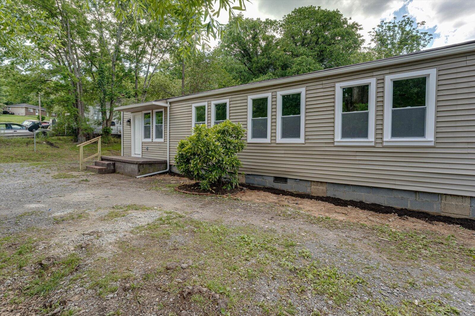 9 Longstreet Road