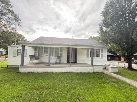 Photo of 501 Central Drive, Chattanooga, TN 37421 (MLS # 1515982)
