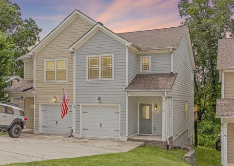 Photo of 715 Ladd Avenue, Chattanooga, TN 37405 (MLS # 1530952)