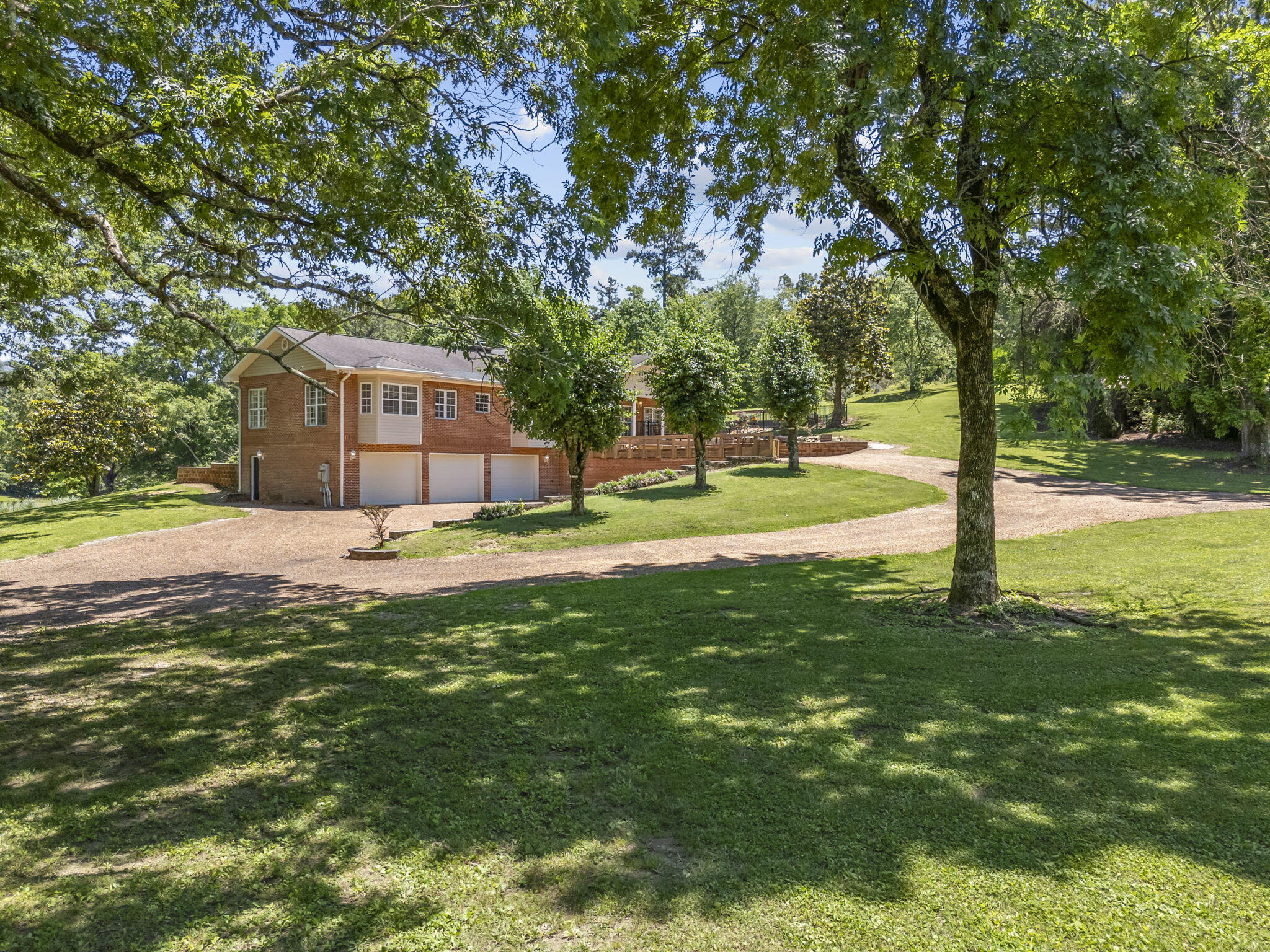 8802 Pine Ridge Road, Ooltewah, Tennessee image 6