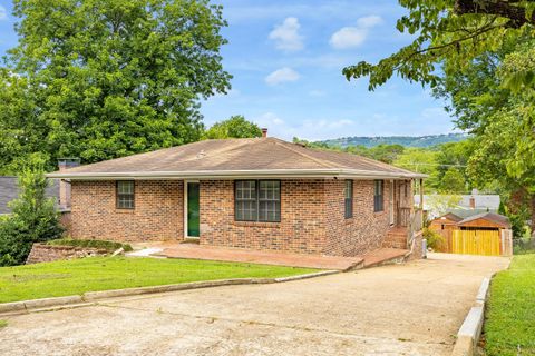 Photo of 3699 Tacoma Avenue, Chattanooga, TN 37415 (MLS # 1533100)