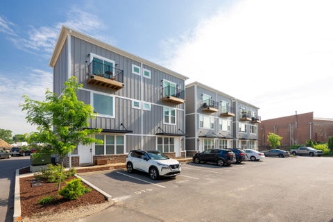 Photo of 979 Montague Place, Chattanooga, TN 37408 (MLS # 1535655)