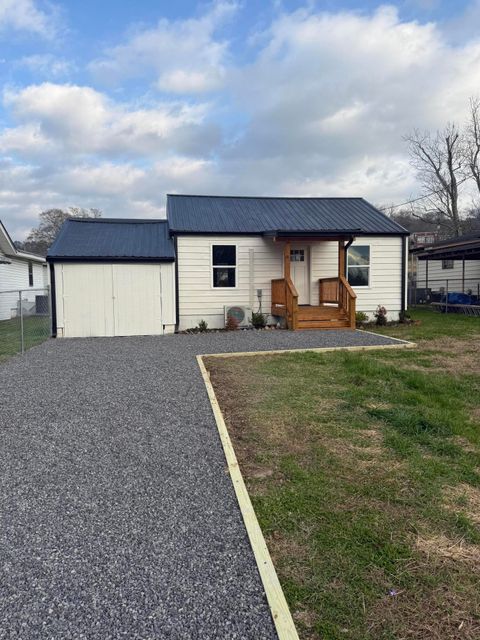 Homes For Sale - 1204 Logan Avenue<br/> Rossville, GA 30741