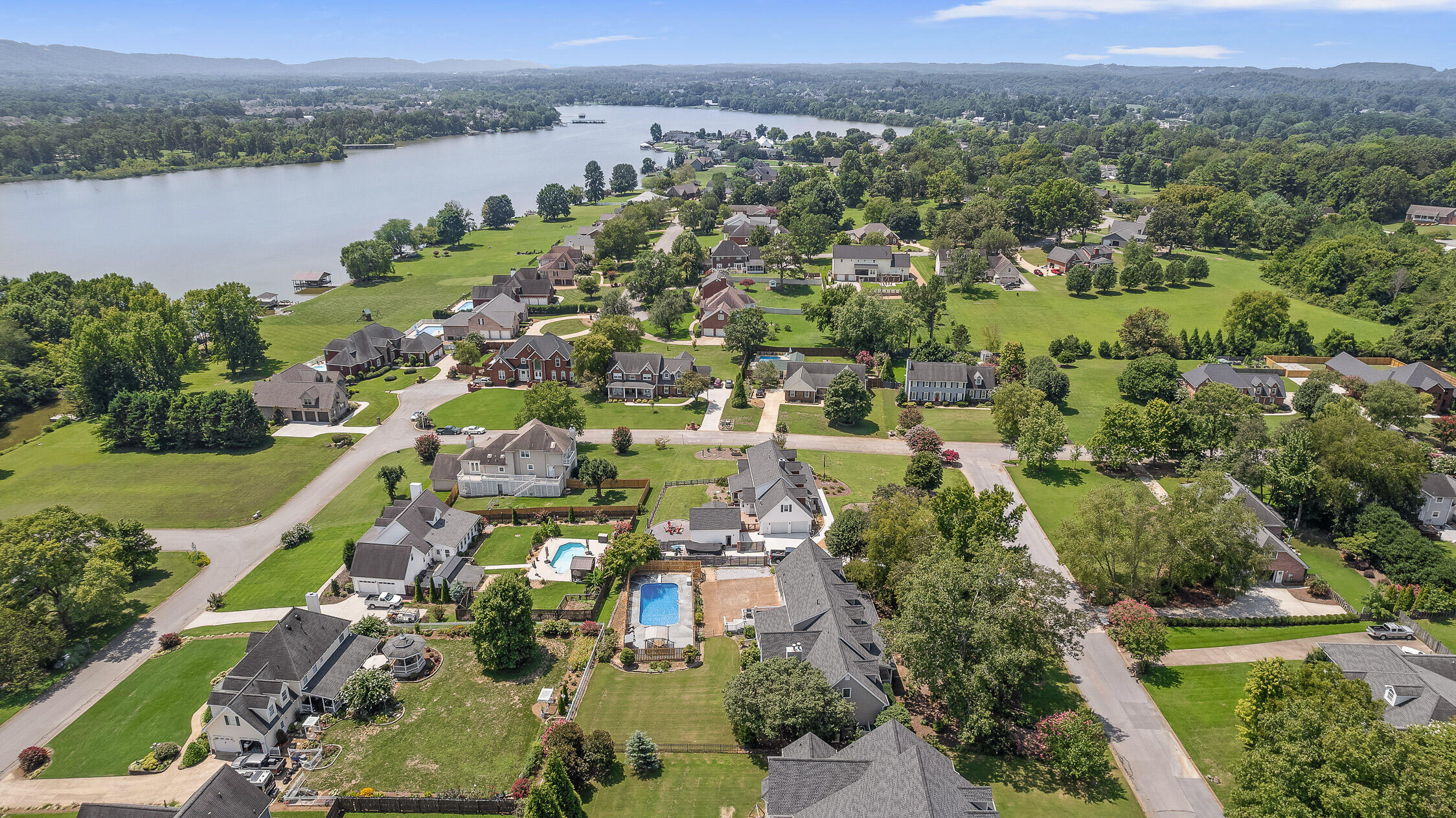 Ooltewah, Tennessee 37363, United States, 6 Bedrooms Bedrooms, ,4 BathroomsBathrooms,Residential,Active,131226