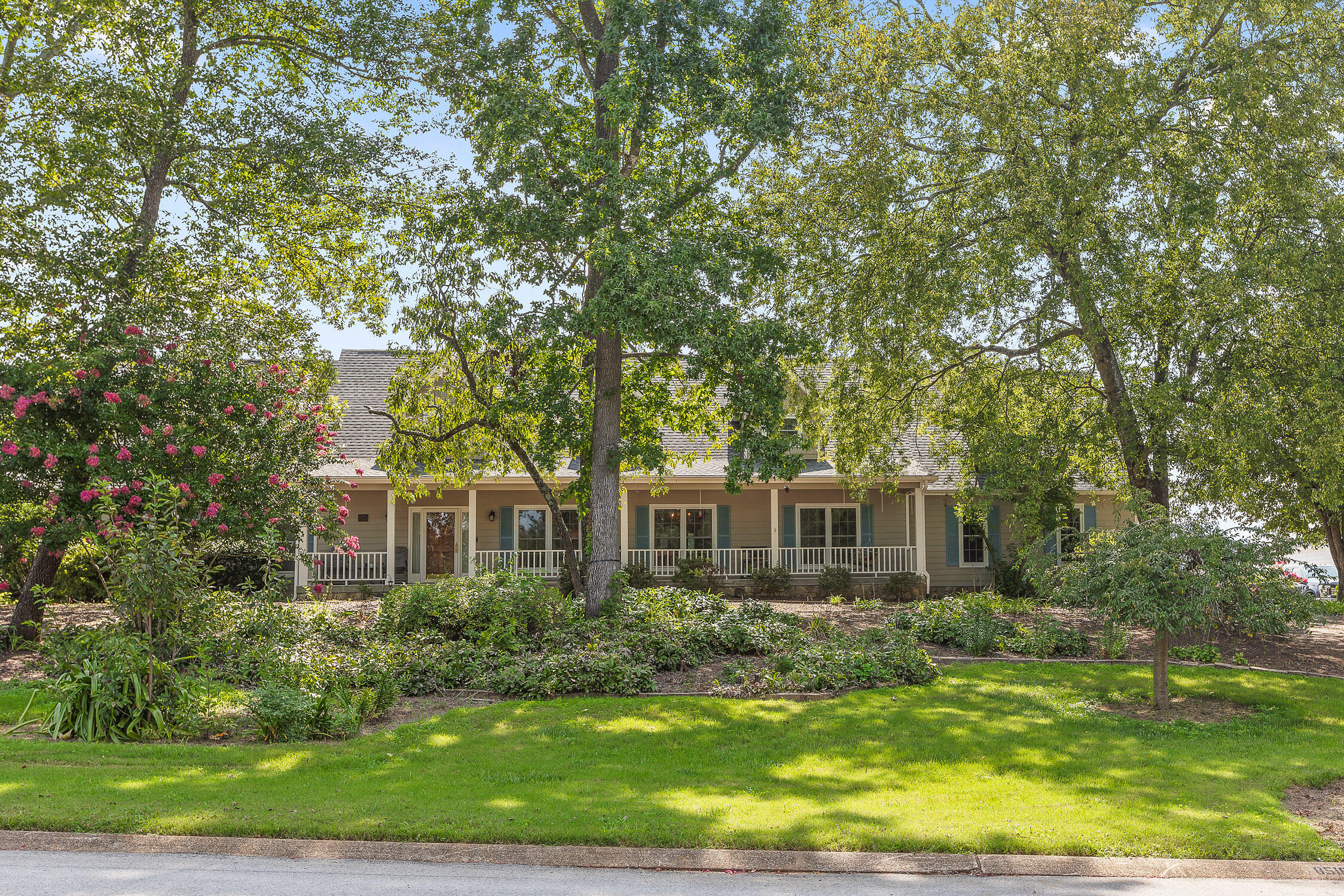 Ooltewah, Tennessee 37363, United States, 6 Bedrooms Bedrooms, ,4 BathroomsBathrooms,Residential,Active,131226