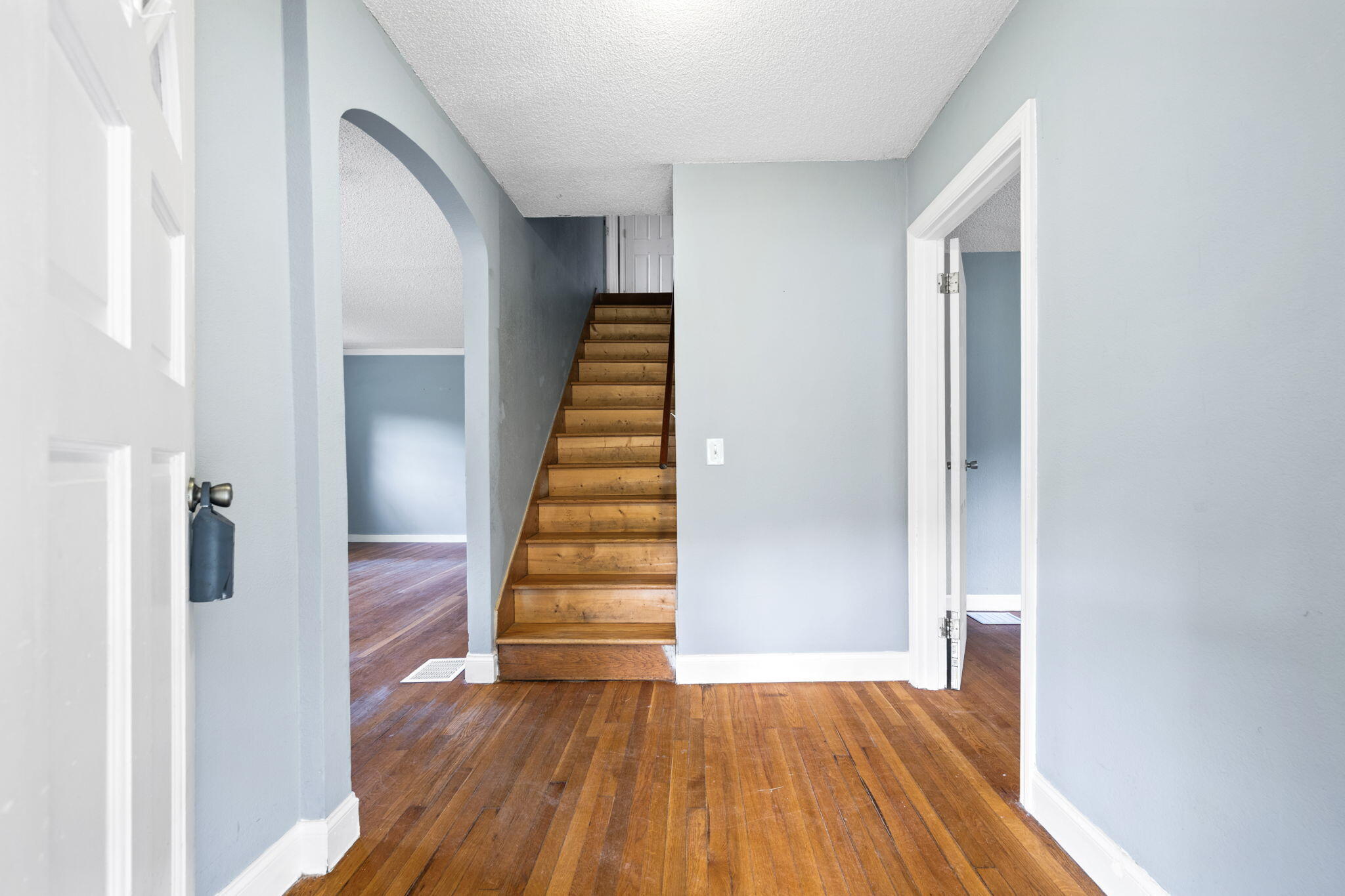 8421 Middle Valley Road