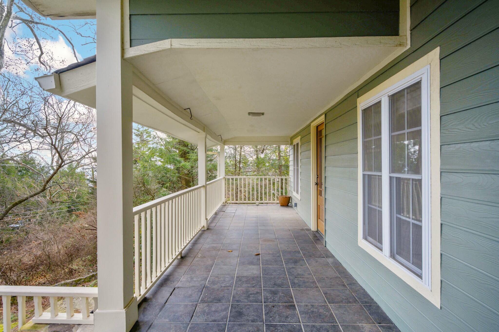 216 E Brow Road, Lookout Mountain, Tennessee image 6