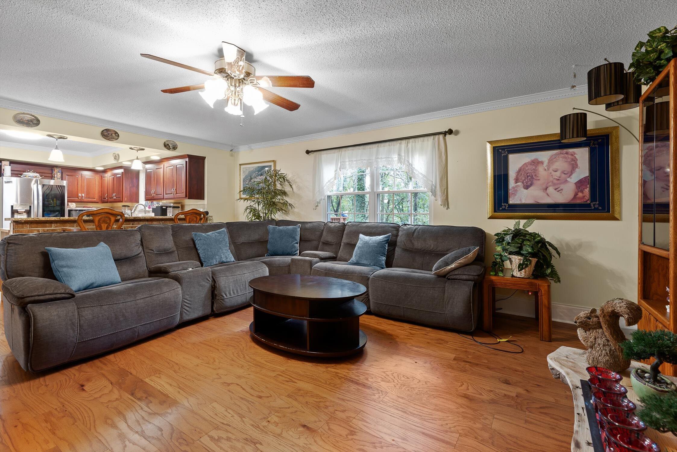 Hixson, Tennessee 37343, United States, 4 Bedrooms Bedrooms, ,3 BathroomsBathrooms,Residential,Active,224104