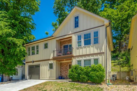 Photo of 1342 Hixson Pike, Chattanooga, TN 37405 (MLS # 1535102)