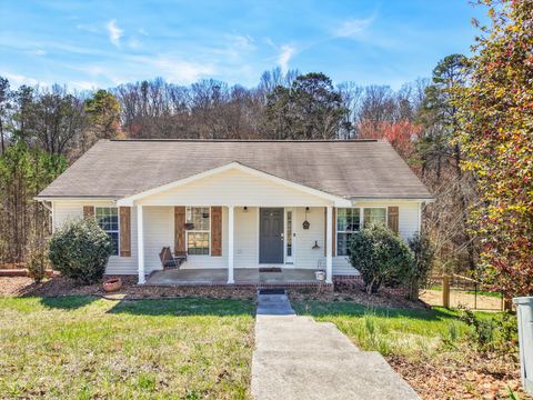 Photo of 10428 Jeneva Lane, Soddy Daisy, TN 37379 (MLS # 1509377)